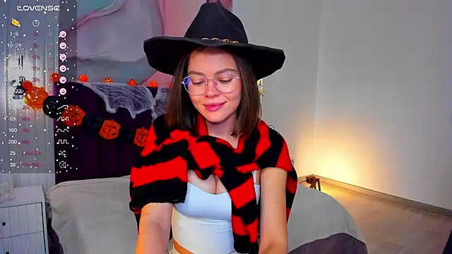 Kelly Cuutie online show from October 27, 1:56 am