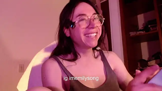 emily pearl  online show from December 3, 12:13 am