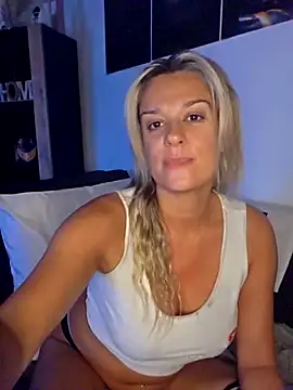 SpicyVicky online show from September 30, 5:35 am