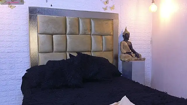 ximenawilliamss online show from September 19, 11:48 pm