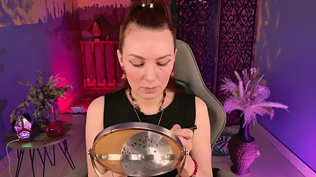 VandaRossi online show from October 1, 10:09 am