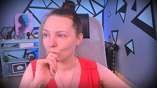 VandaRossi online show from September 19, 10:25 am