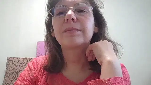 HollyJewel online show from February 20, 11:56 am