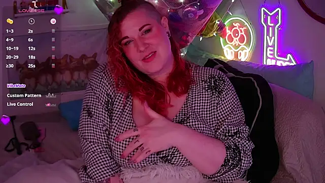 opalreigning online show from December 1, 8:51 am