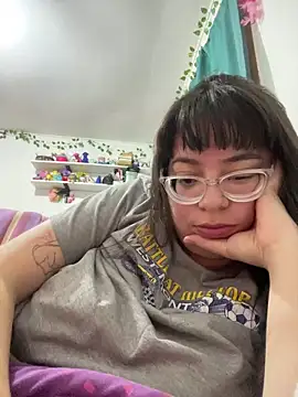 indiegirl666 online show from October 28, 5:35 am