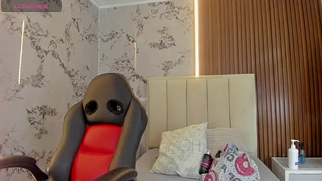 SUNNYCYRUS online show from November 14, 12:38 pm