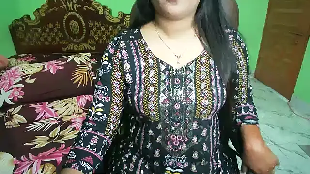 BengaliQueenStar online show from May 7, 6:55 pm