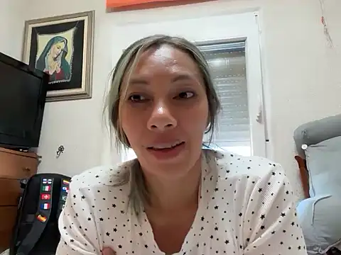 yenlo01 online show from June 3, 6:57 pm