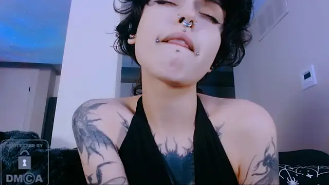 NaughtyLittleFox online show from July 9, 5:21 am