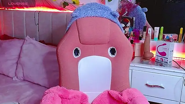 Littlerouse  online show from October 6, 11:09 pm