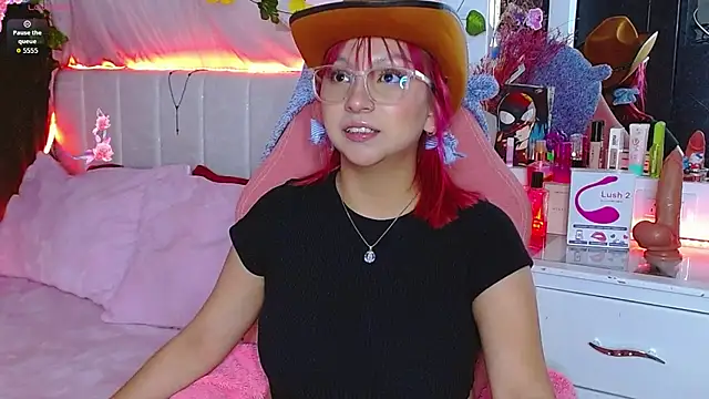 Littlerouse  online show from October 10, 3:44 am