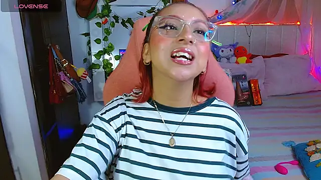 Littlerouse  online show from March 27, 8:37 am