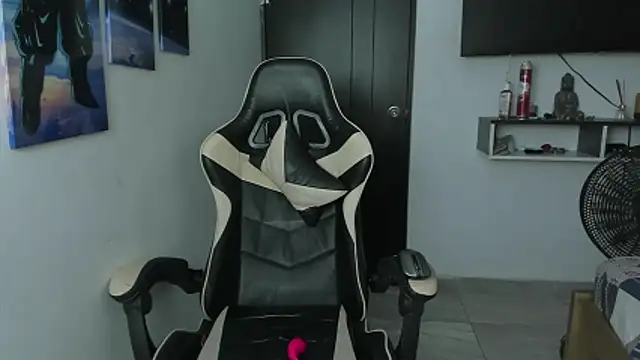 naomi berckley online show from January 6, 9:57 am