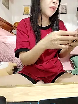 cream1299 online show from October 18, 9:49 pm