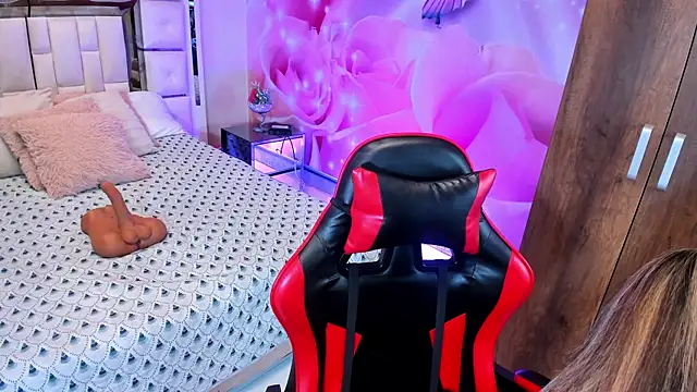 Yelena mutiz online show from January 13, 1:37 pm