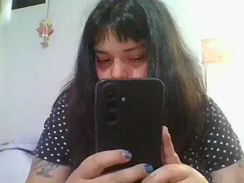 scarletttlove online show from March 27, 12:01 am