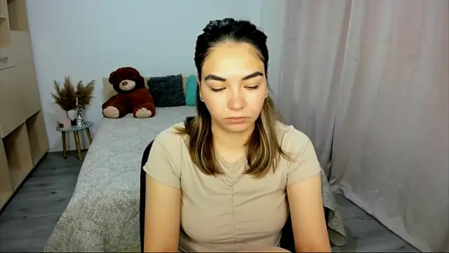 Alexa Dolly12 online show from November 6, 7:14 am