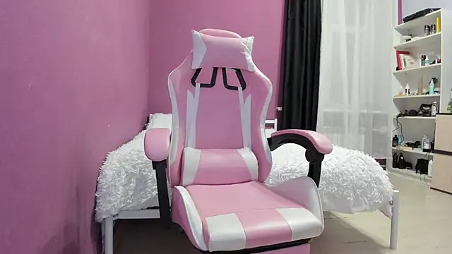 Lika8234 online show from October 5, 10:26 pm