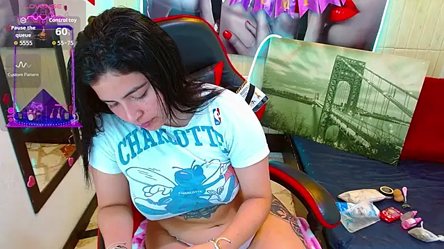  luna torres online show from March 11, 2:20 pm