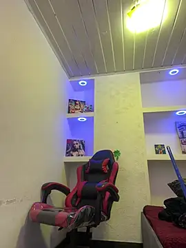  luna torres online show from April 16, 12:38 pm