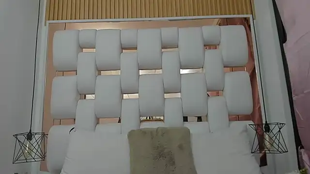 EmmyCruzZ online show from September 14, 7:56 pm