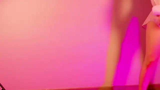 littleebluee online show from November 15, 2:56 am