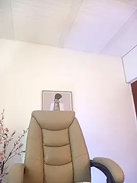 Chanelll Taylorr  online show from September 21, 1:10 pm