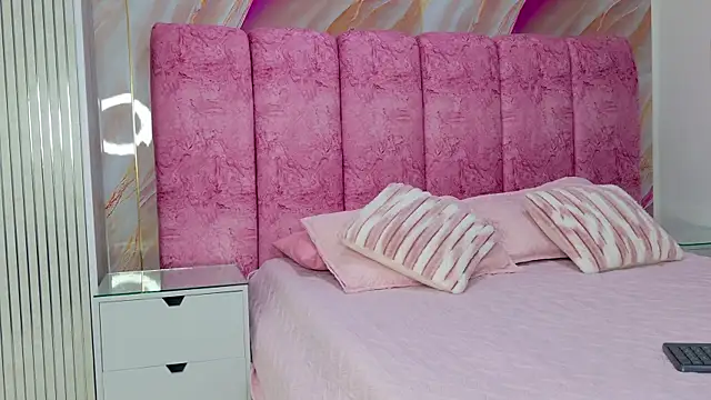 kendal rossi online show from March 28, 12:15 pm