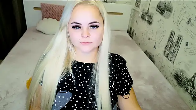 lovely-eyes online show from October 20, 6:33 pm