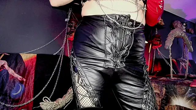 MorganaCrowley online show from December 3, 1:35 pm