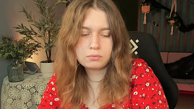 FioraMarmoris online show from October 26, 5:25 am