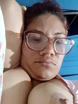 gatitaLR online show from February 24, 11:47 pm