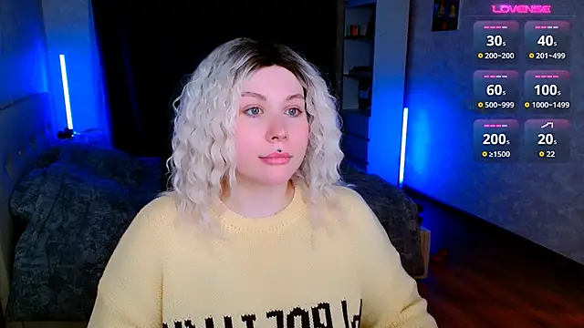 Snow-White  online show from November 24, 9:28 pm