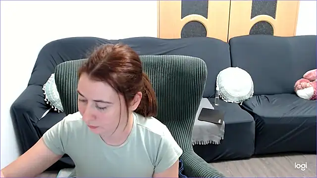 VioletaFlower7 online show from September 9, 6:30 pm