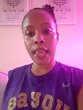 R-thequeen online show from May 15, 11:18 pm
