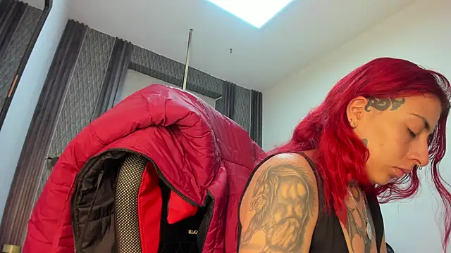 selene red  online show from June 10, 2:44 am