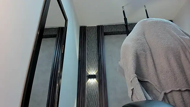 selene red  online show from February 25, 1:48 am