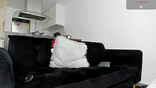 TROYWESLY- online show from October 7, 4:11 pm