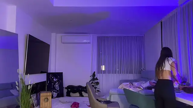 Mika Miller online show from September 20, 8:07 pm