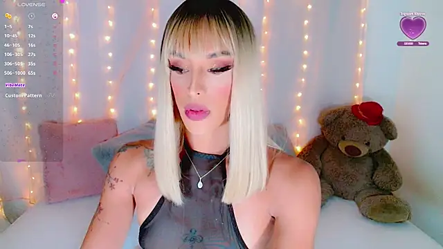 Amatistablue online show from September 18, 9:57 pm