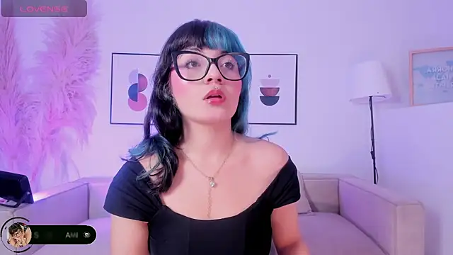 Sweet Namii online show from January 8, 9:30 pm