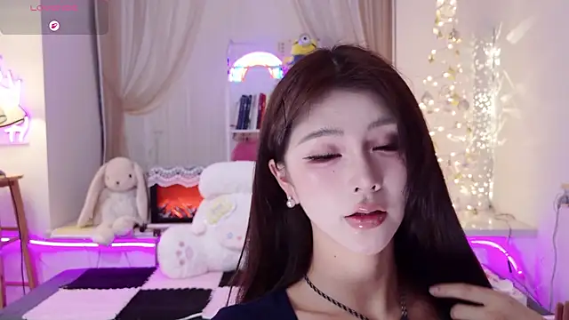 Momoever123456 online show from June 25, 1:02 pm