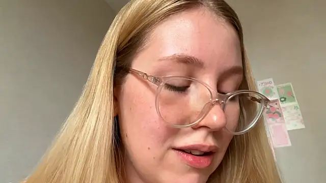 HoneyAudrey online show from October 2, 2:38 am