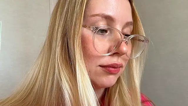 HoneyAudrey online show from September 9, 3:28 am