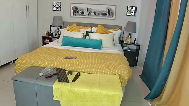 NaughtyKelly28 online show from October 21, 5:11 am