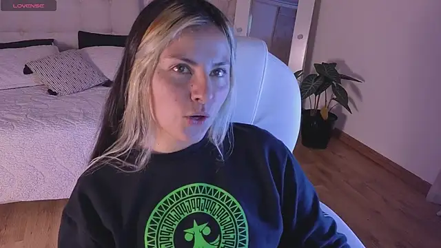 brandy sweet  online show from September 26, 3:09 pm