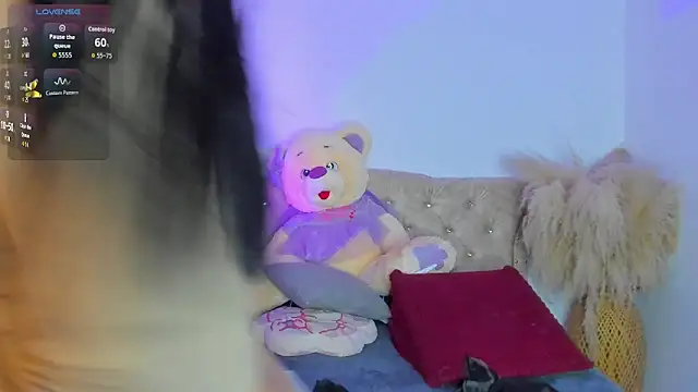 Sarahballiston  online show from February 10, 1:30 am