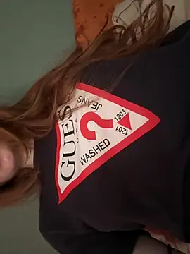 elizabethgoddess online show from September 25, 8:35 am