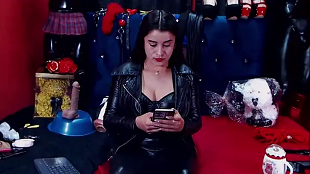 Hannamariana online show from February 12, 2:41 pm