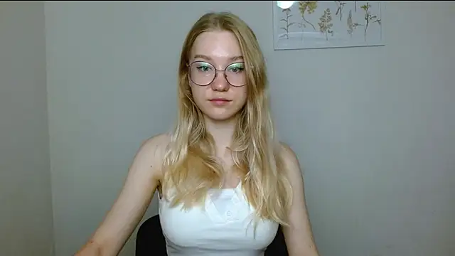 cindi hot online show from September 12, 8:12 am